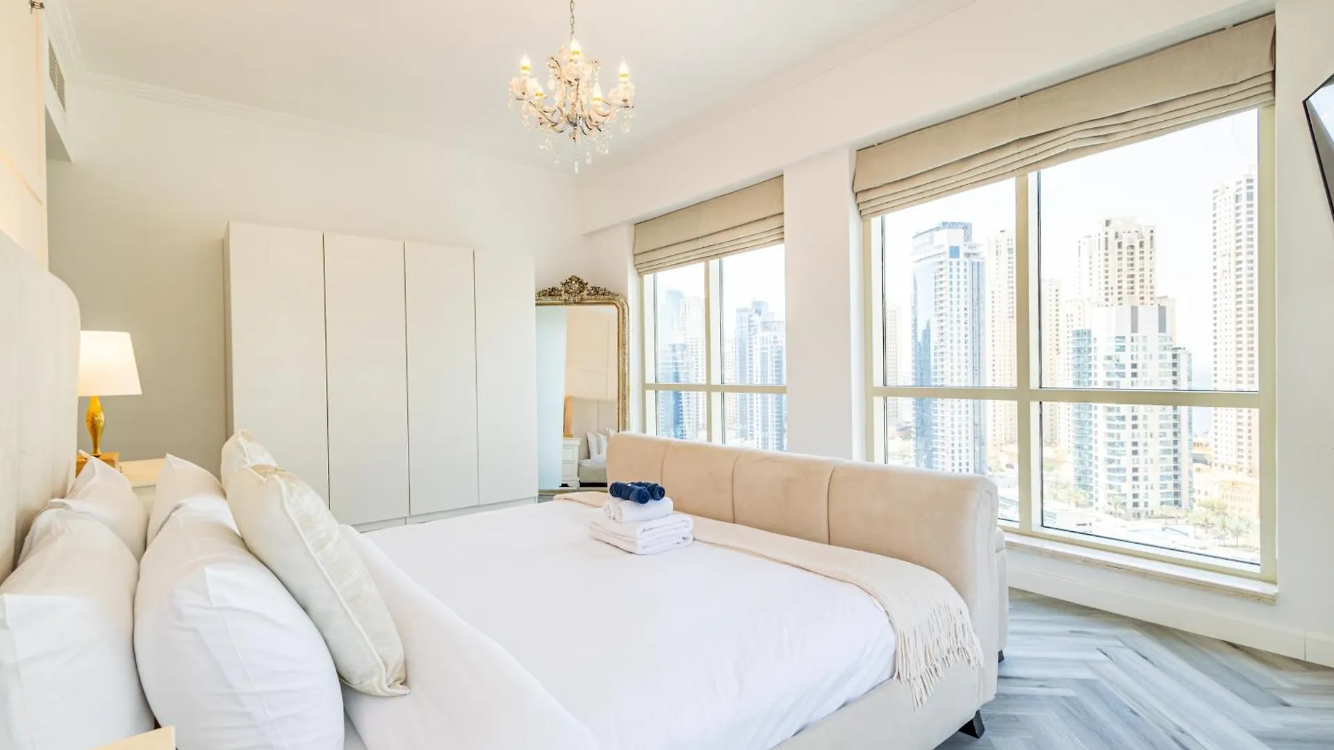 Serene 2Br Escape - Al Majara - Waterfront Stay Dubai Appartamento