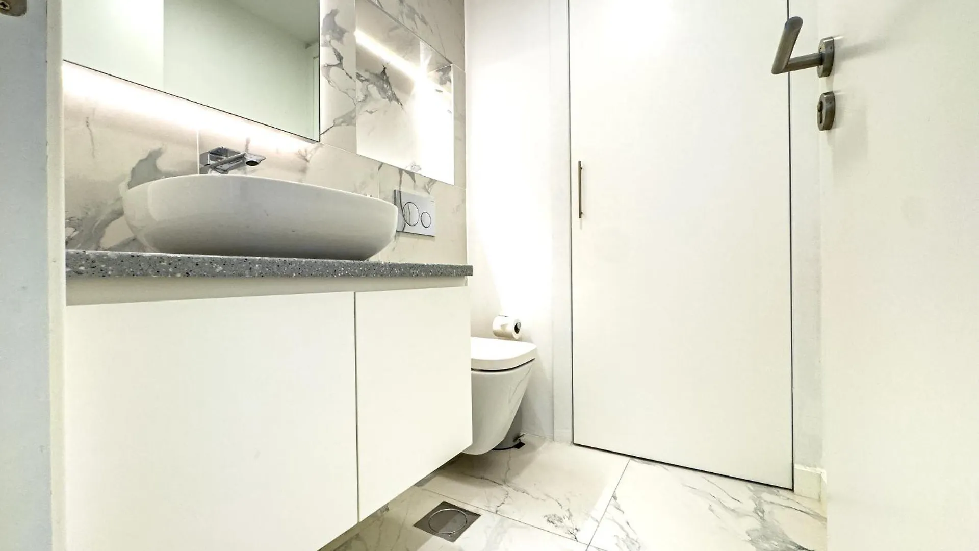شقة Serene 2Br Escape - Al Majara - Waterfront Stay دبي